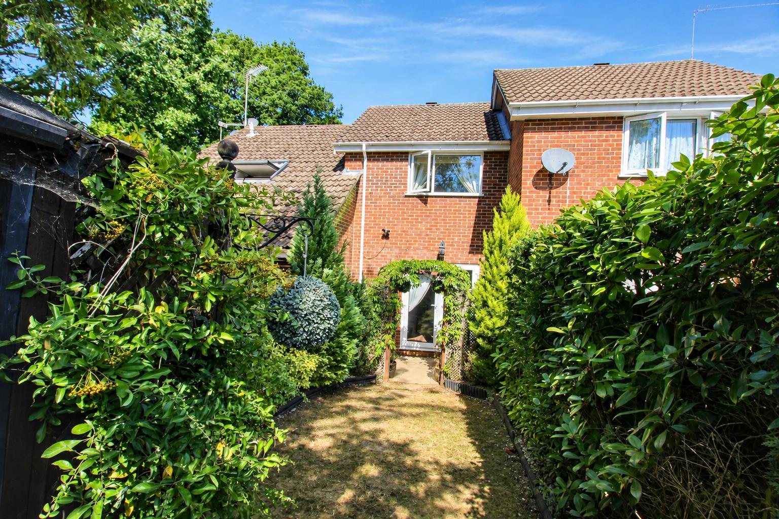 Lamorna Crescent, Tilehurst, Reading